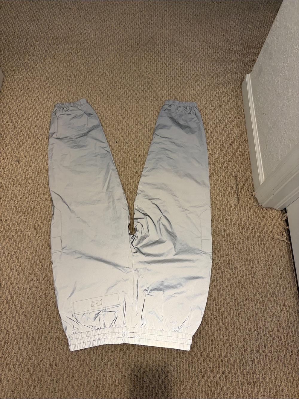 Forever 21 Light Gray Men’s Cargo Joggers - Elastic Waist